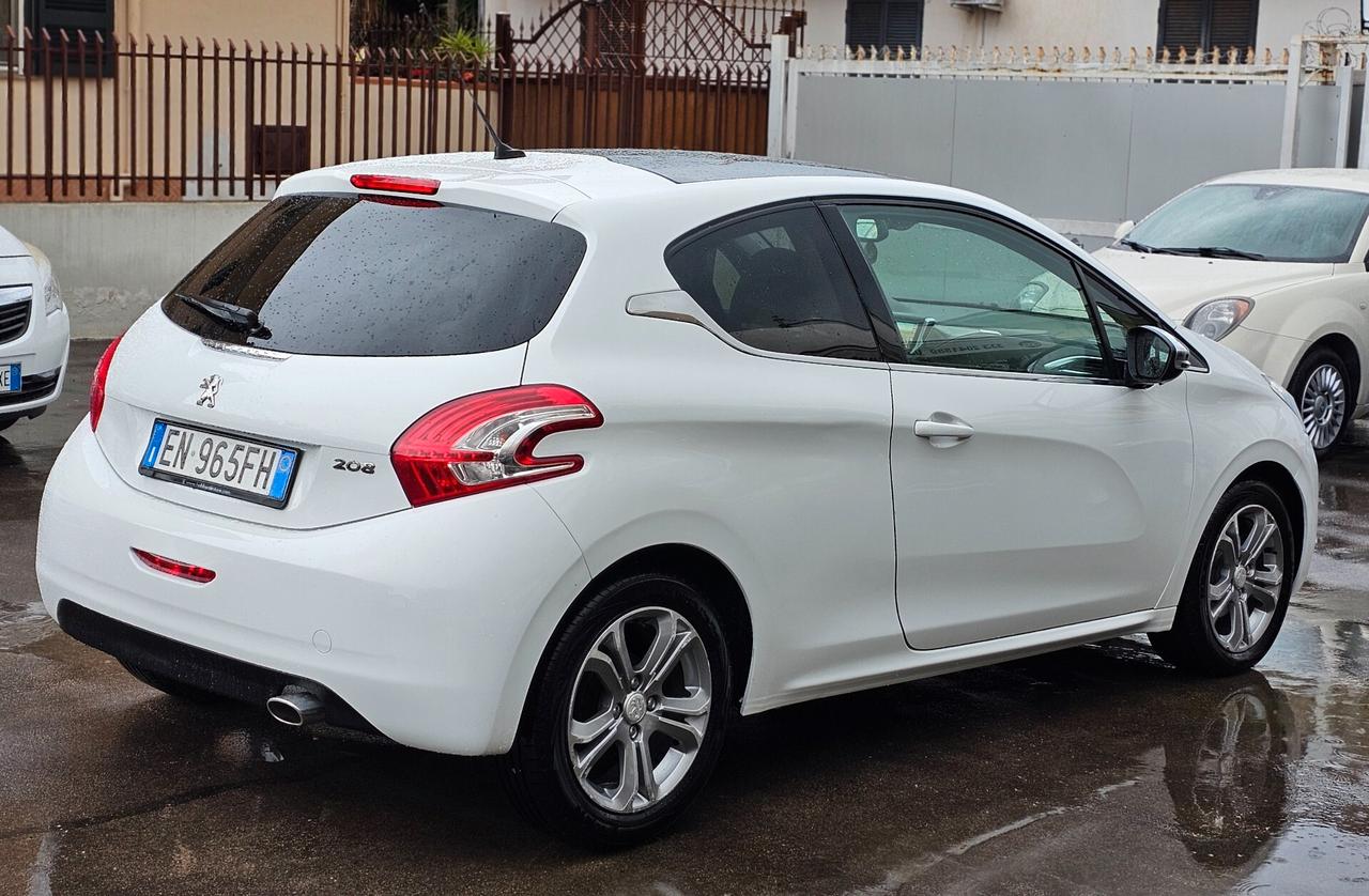 Peugeot 208 1.4 HDi 68 CV 3 porte Allure