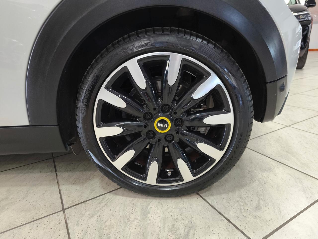 Mini Full Electric Cooper SE Yours