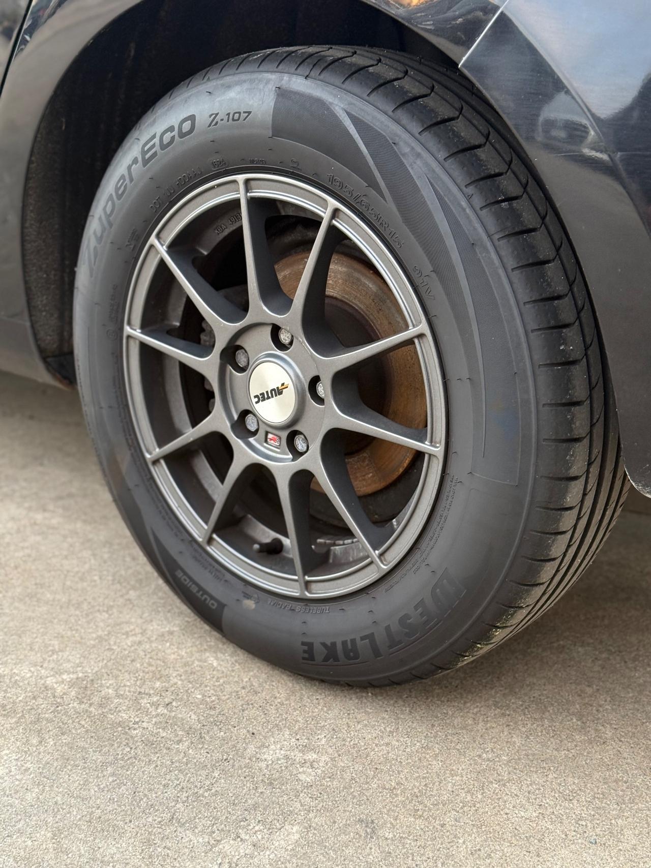 Volkswagen Golf 1.6 TDI DPF 5p. Highline