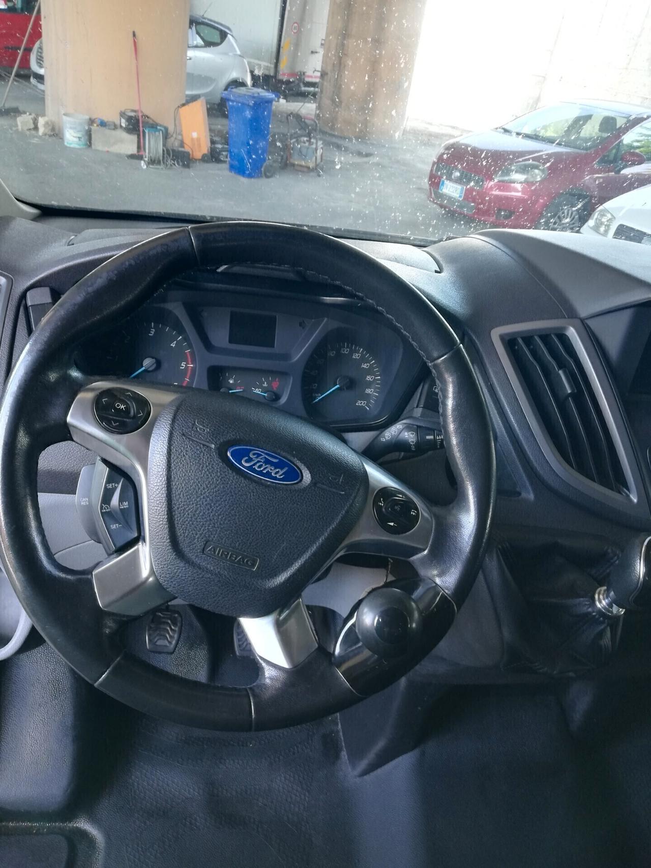 Ford Transit 350 2.0TDCi EcoBlue 130CV PL-TM Combi Titanium