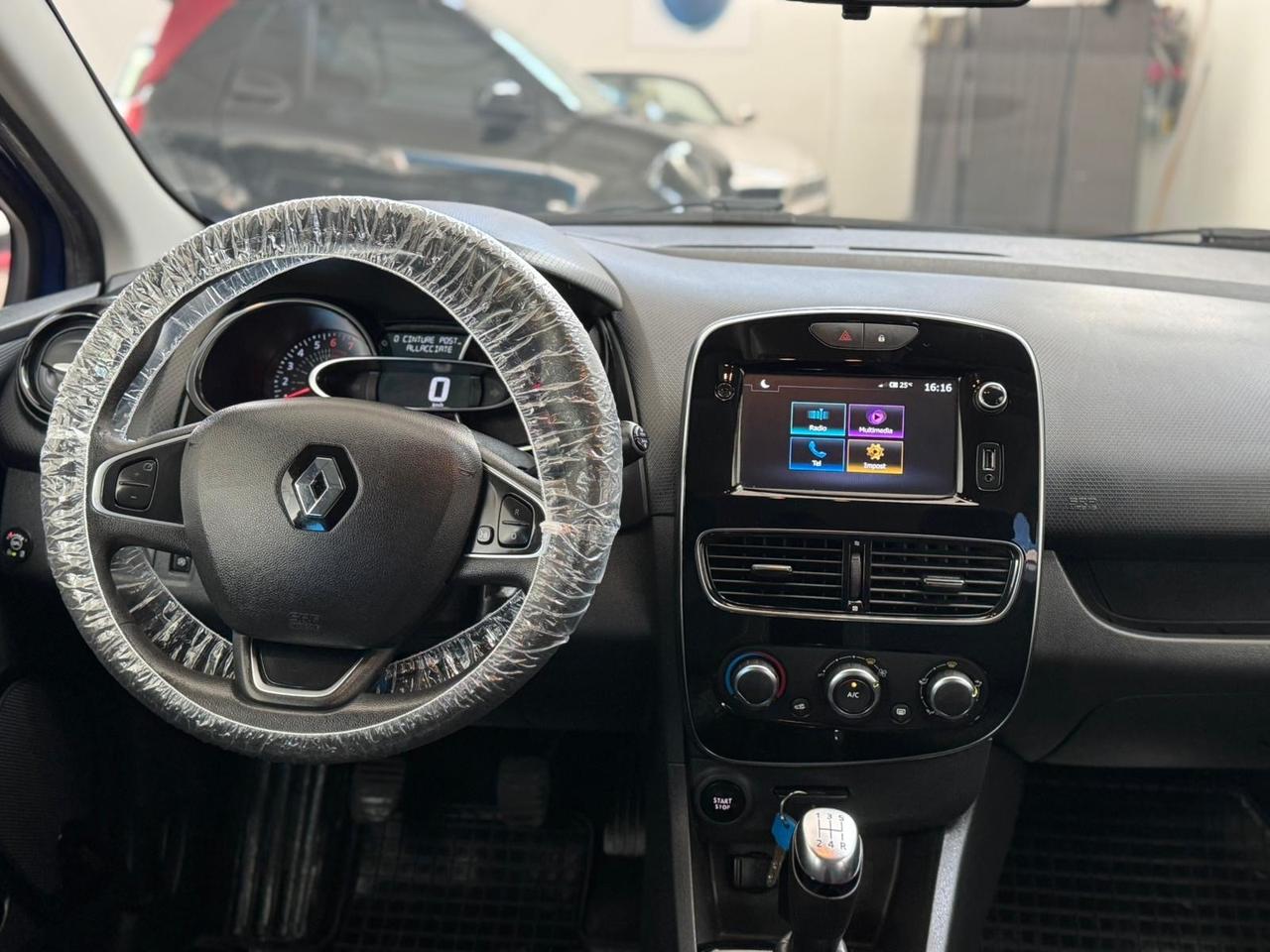 Renault Clio TCe 12V 90 CV GPL 5 porte Moschino Intens