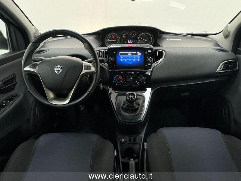 Lancia Ypsilon 1.0 FireFly 5 porte S&S Hybrid Gold