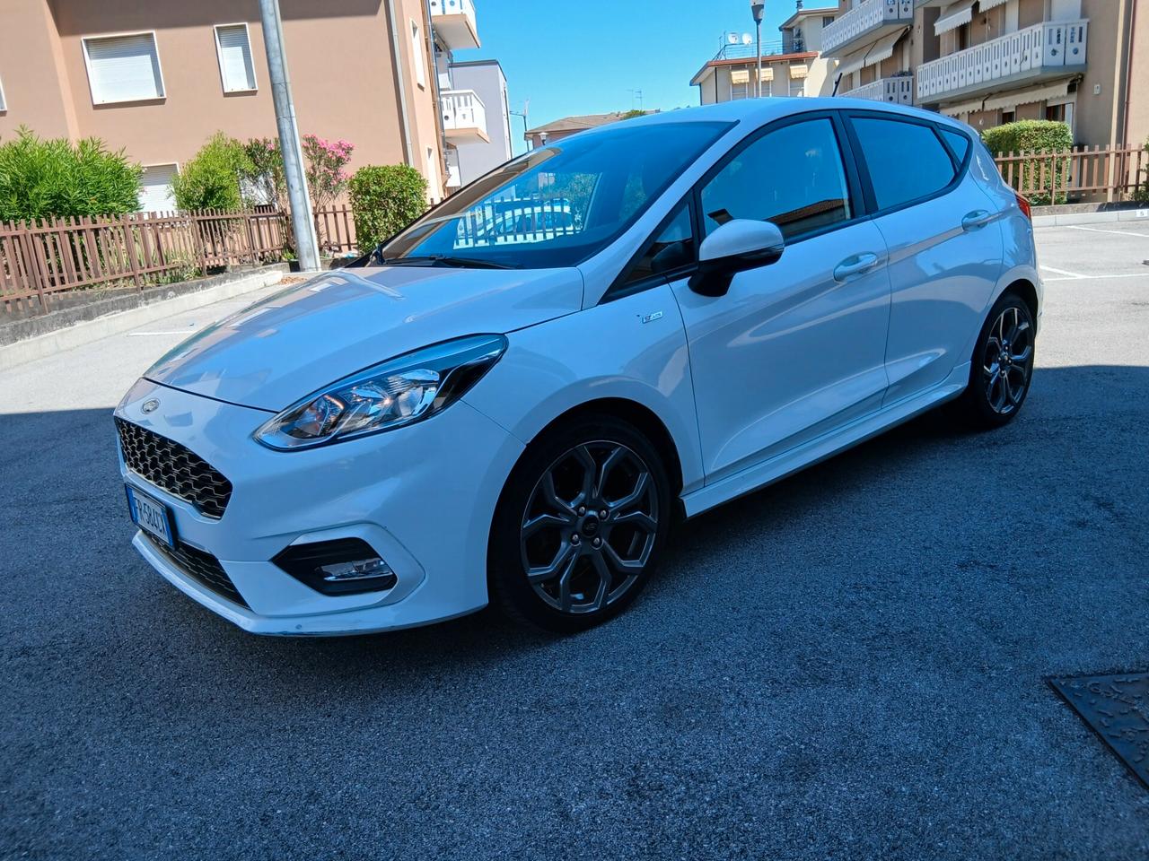 Ford Fiesta 1.0 Ecoboost 125 CV 5 porte ST-Line tua a € 179 mese