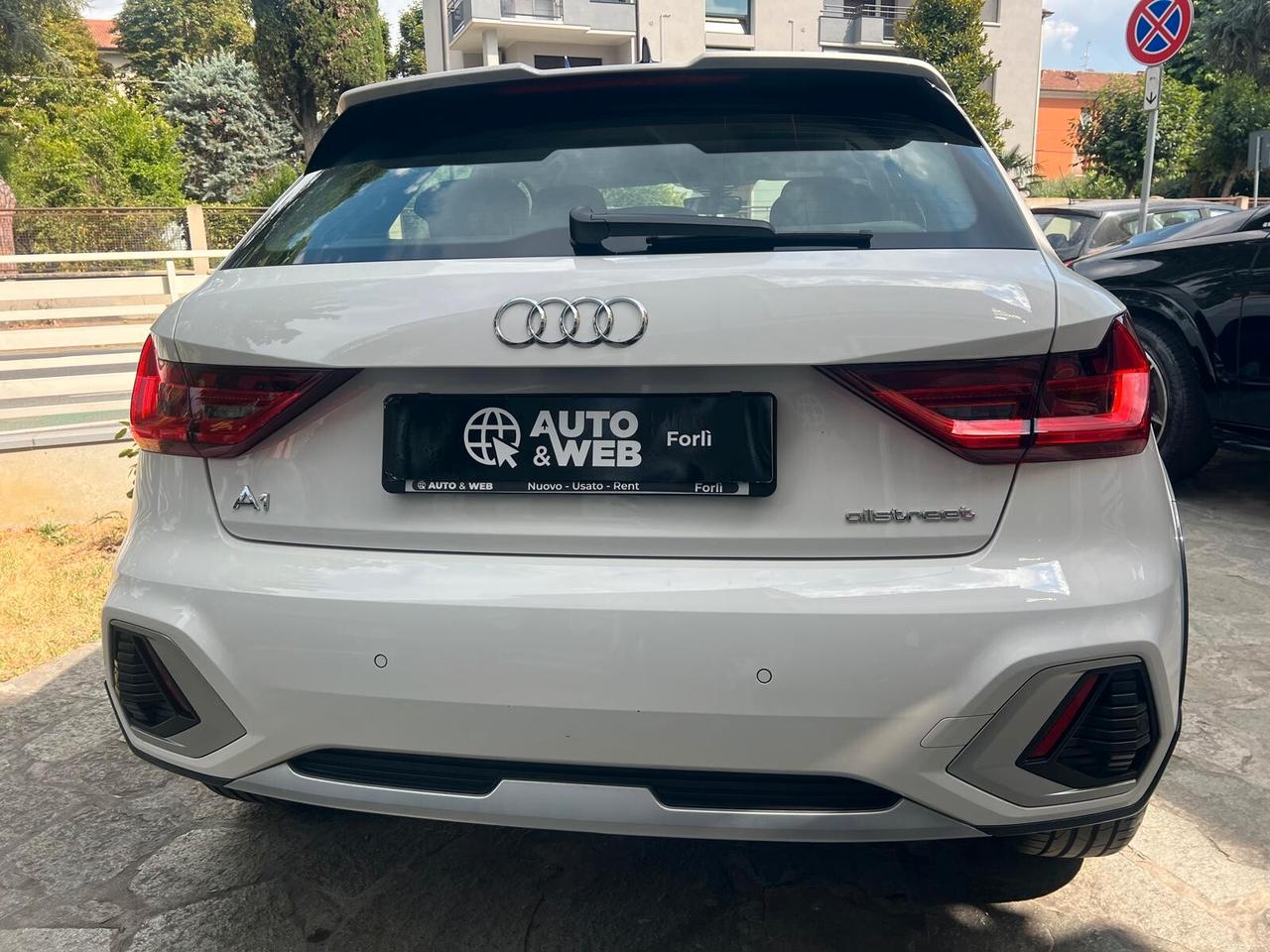 AUDI A1 ALLSTREET 30 TFSI S-TRONIC BUSINESS NEOP