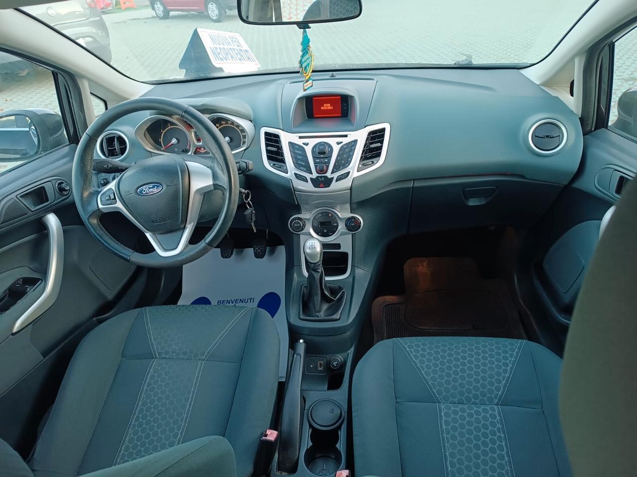 Ford Fiesta 1.2 Benzina-NEOPAT-132.000-2009