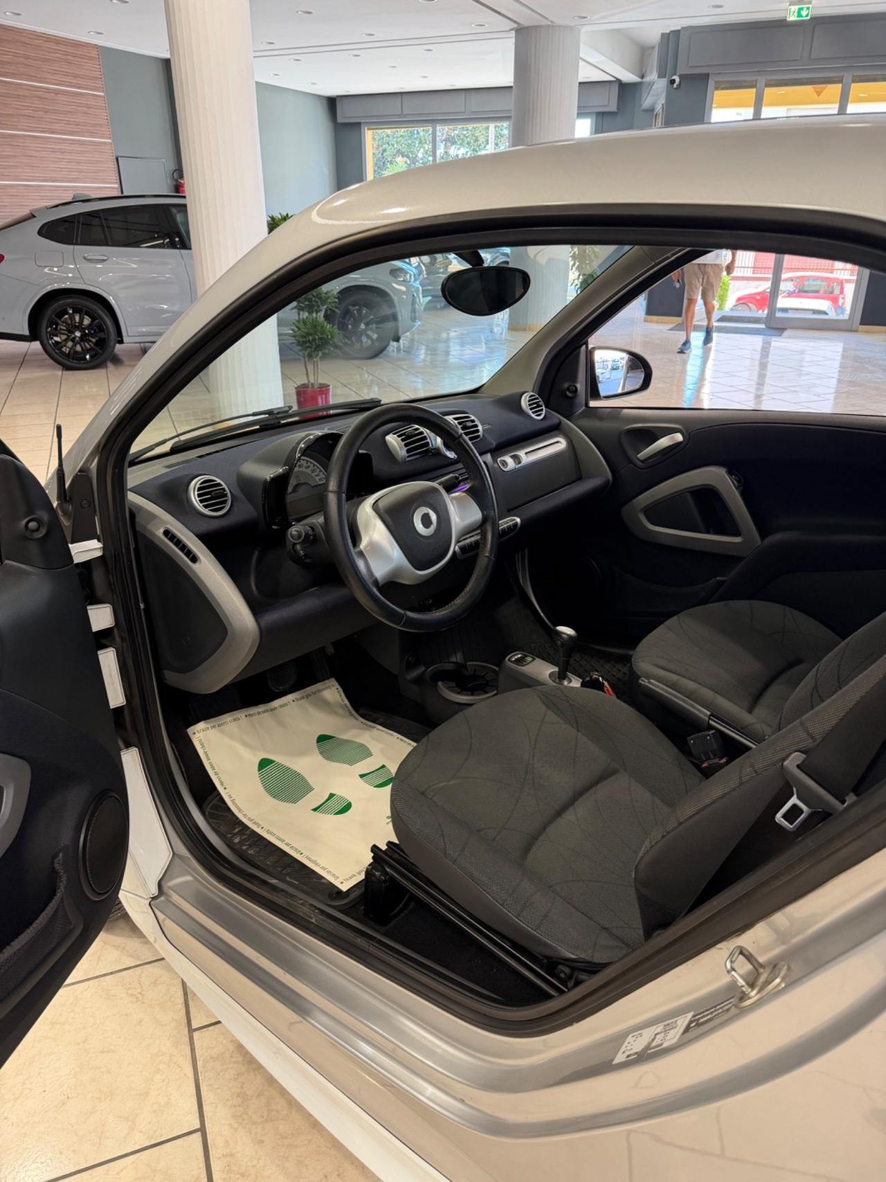 Smart ForTwo 1000 52 kW MHD coupé pure