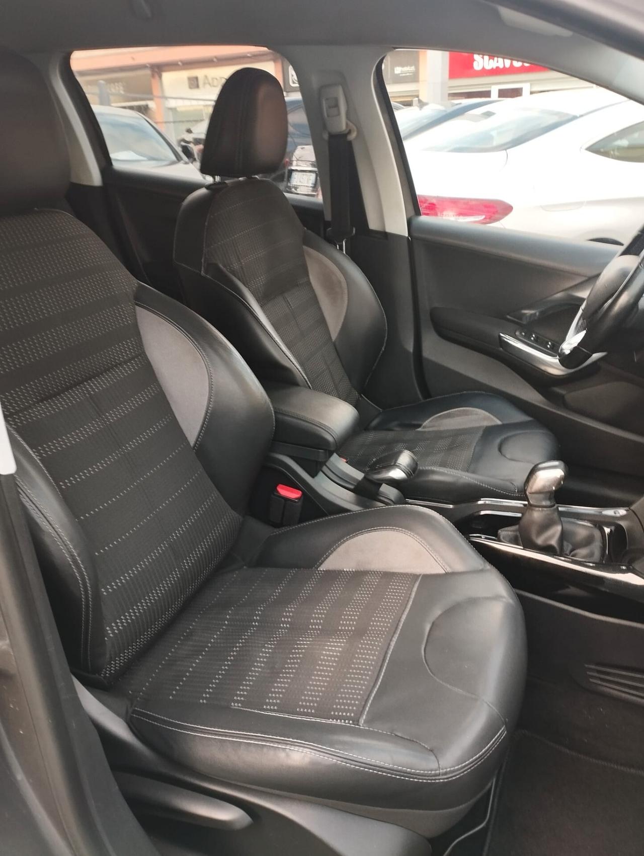 Peugeot 2008 BlueHDi 100 Allure