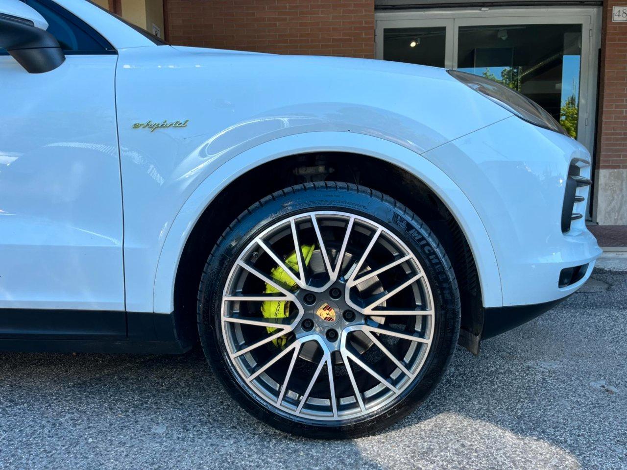 Porsche Cayenne Coupe 3.0 e-hybrid 5p.ti tiptronic
