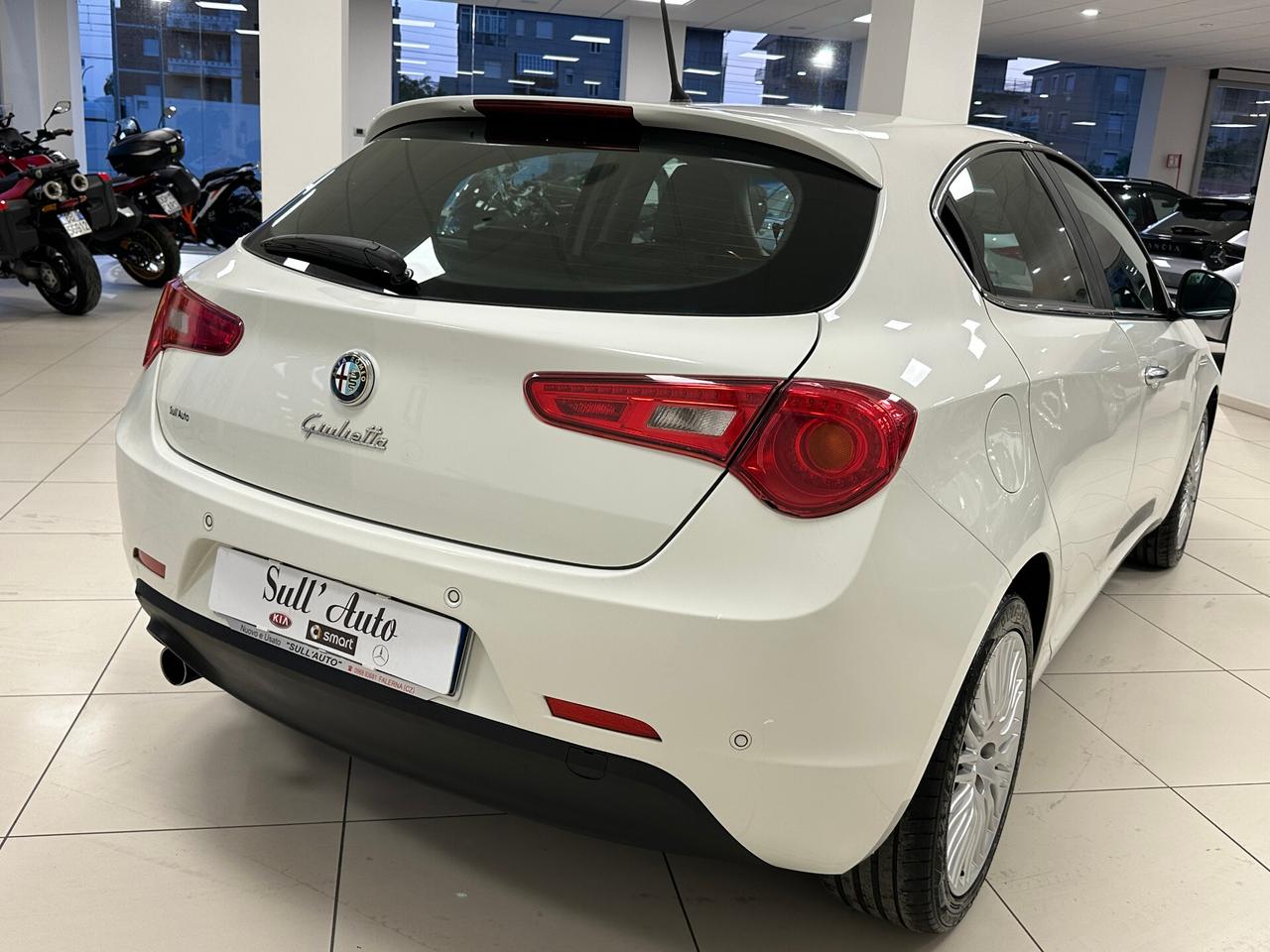 Alfa Romeo Giulietta 1.6 JTDm-2 105 CV Distinctive - 2012