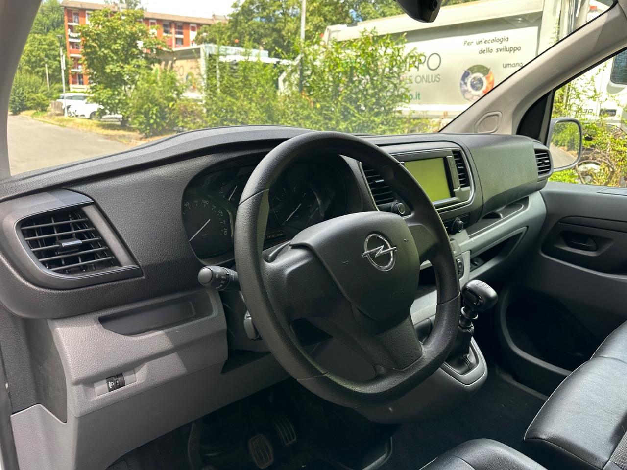 Opel vivaro passo lungo