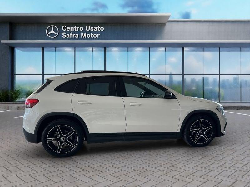Mercedes-Benz GLA GLA 200 d Automatic Premium