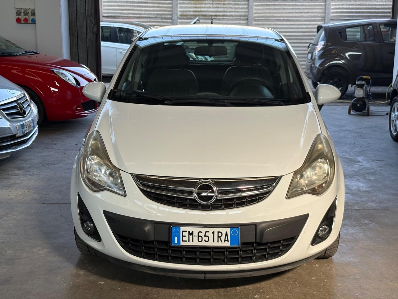 Opel Corsa 1.2 5 porte Sport
