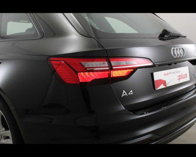 AUDI A4 Avant 40 TDI quattro S tronic Business Advanced