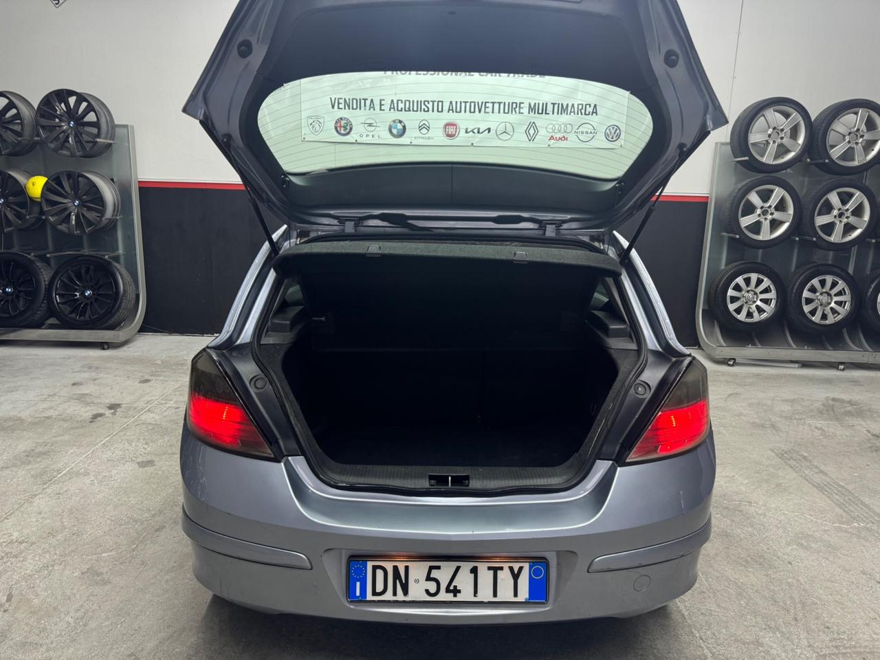 Opel Astra 1.3 CDTI 5Porte ADATTA NEOPATENTATI