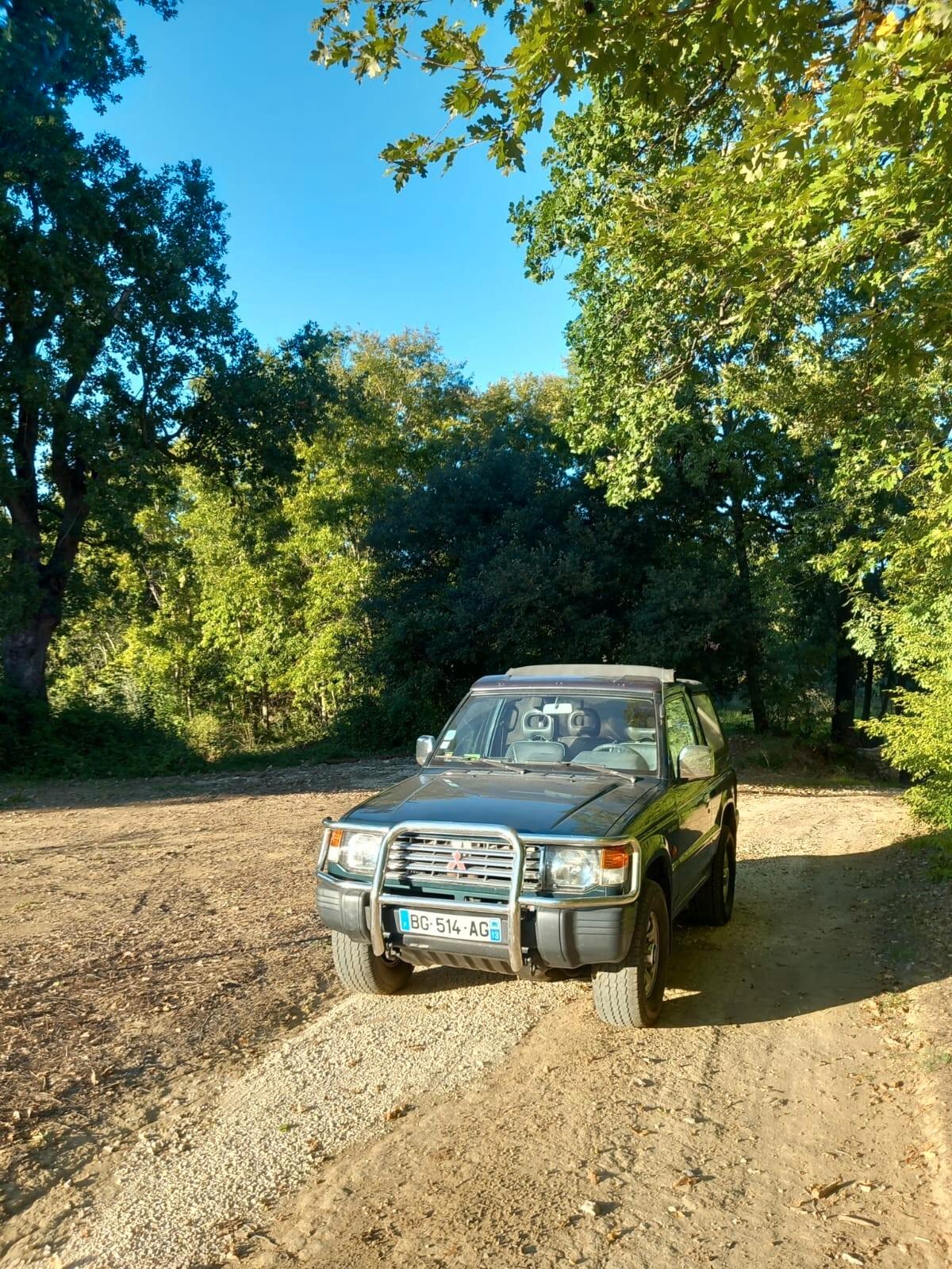 Mitsubishi Pajero Canvas Top vettura con certificazione ASI