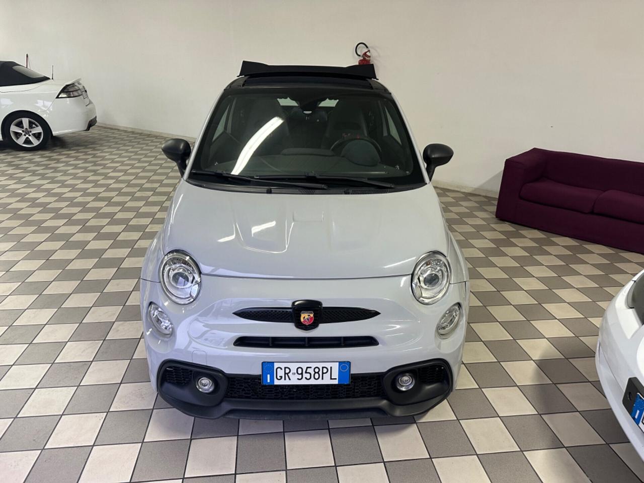 Abarth 595 1.4 Turbo 300 Cavalli