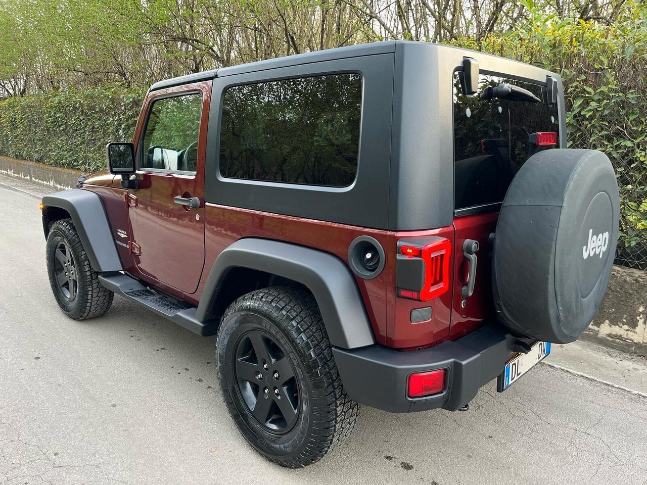 Jeep Wrangler 3.8 Sahara Auto DA VETRINA