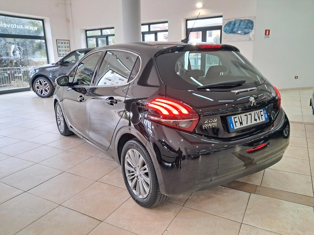 Peugeot 208 PureTech 82 5 porte Allure