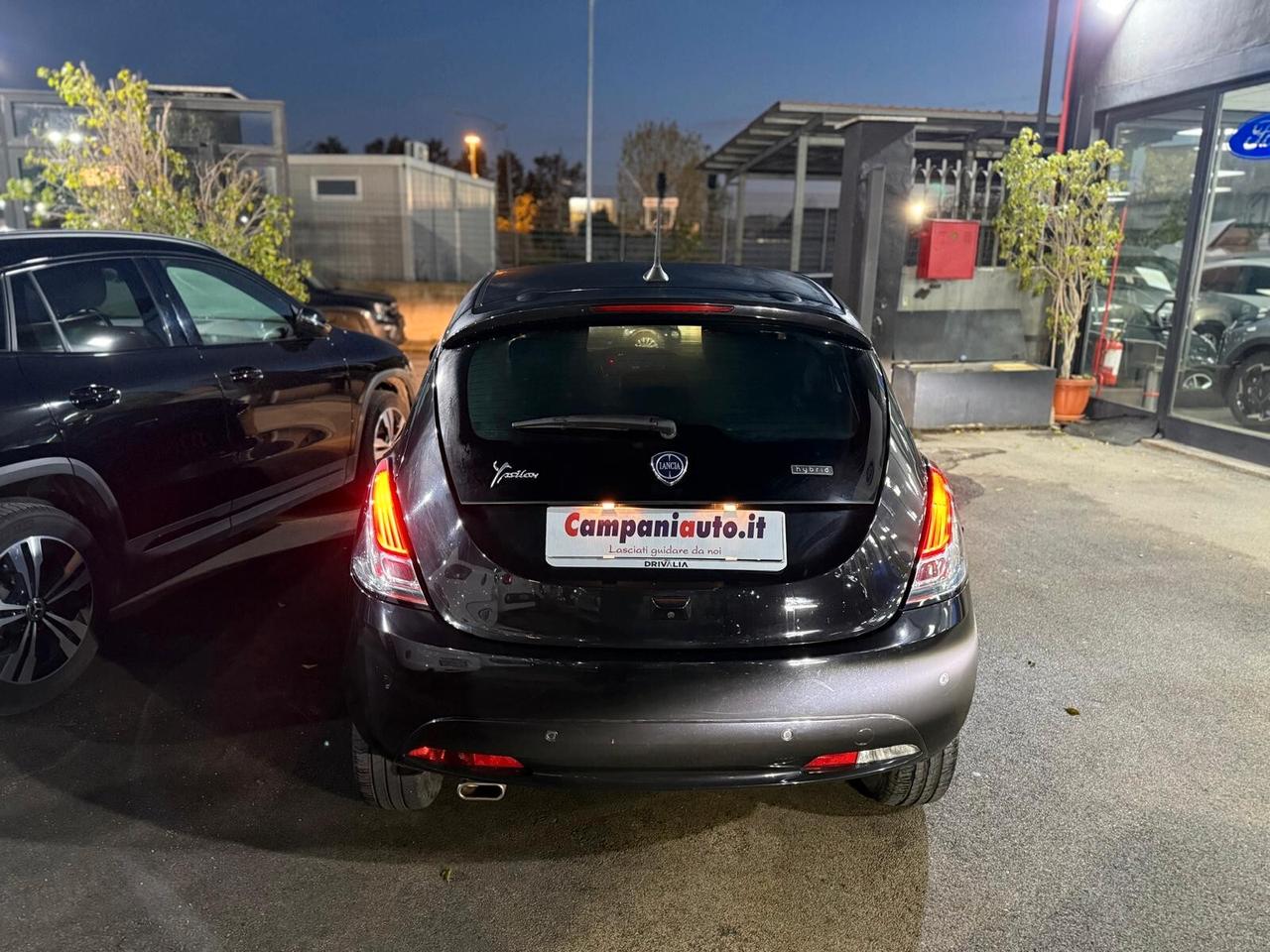 Lancia Ypsilon 1.0 FireFly 5 porte S&S Hybrid Platino