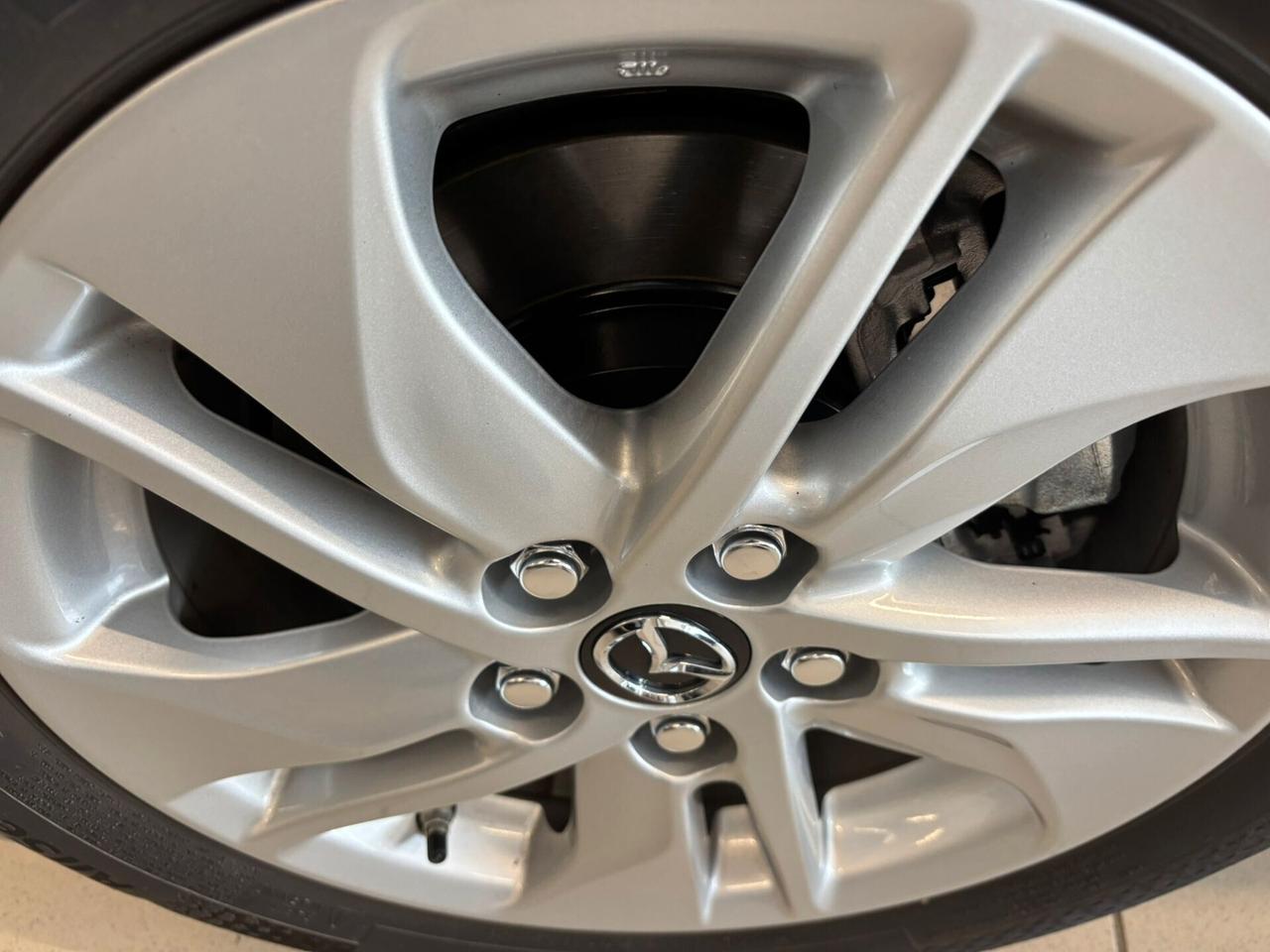 Mazda 2 CENTRE-LINE 1.5 VVT e-CVT Full Hybrid UNICO PR.