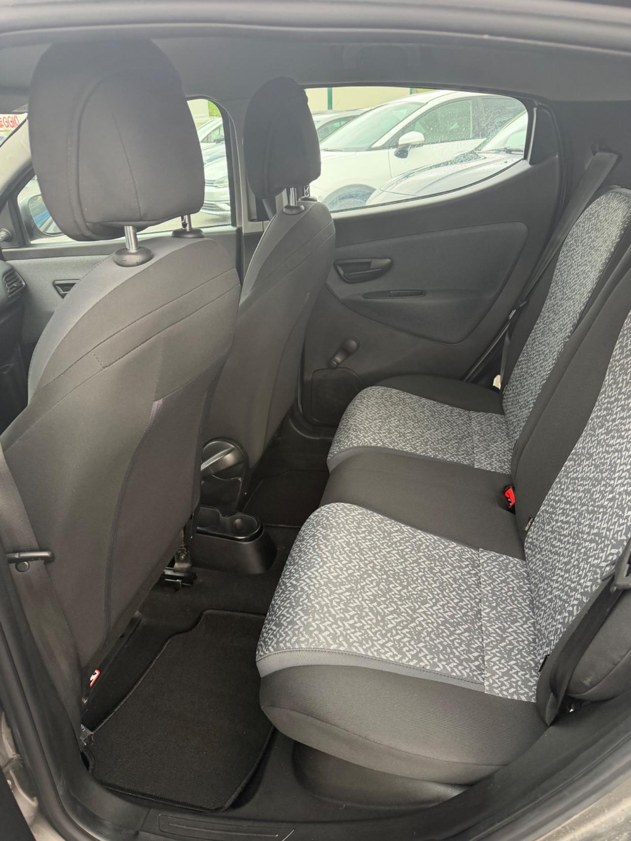 Lancia Ypsilon 1.0 FireFly 5 porte S&S Hybrid