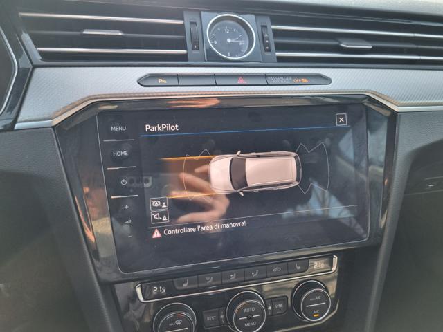 VOLKSWAGEN Passat Variant 2.0 TDI DSG Executive BlueMotion Tech.