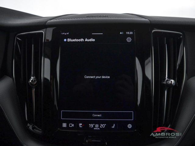 VOLVO XC60 2.0 b5 Plus Dark awd auto