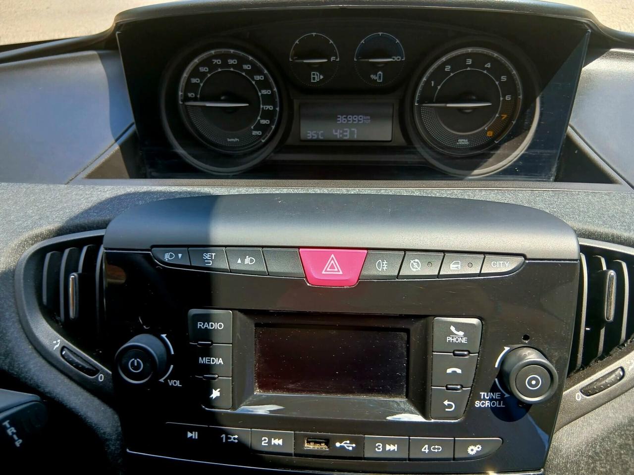 Lancia Ypsilon 1.0 FireFly 5 porte S&S Hybrid Silver Plus