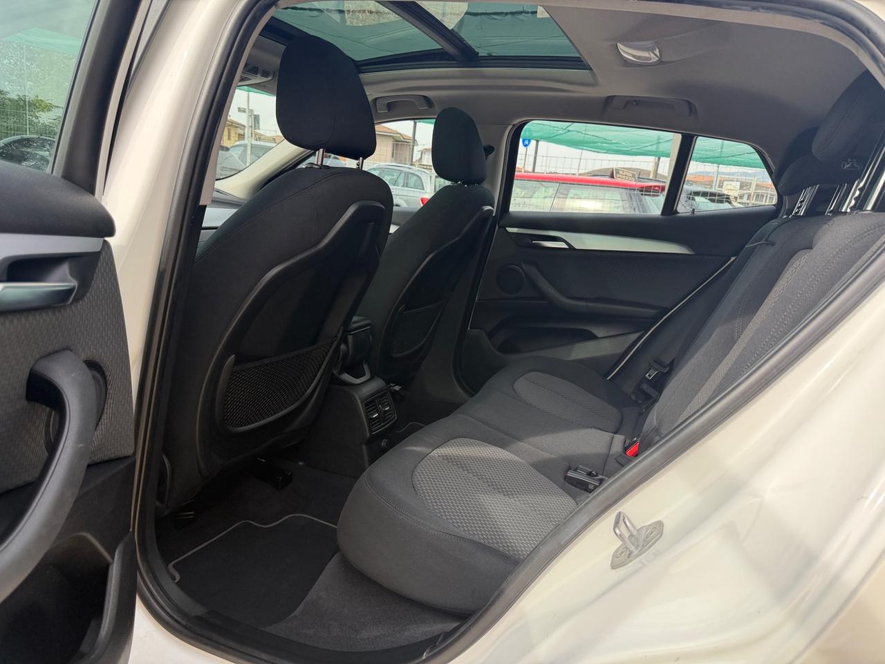 Bmw X2 sDrive18d Business-X