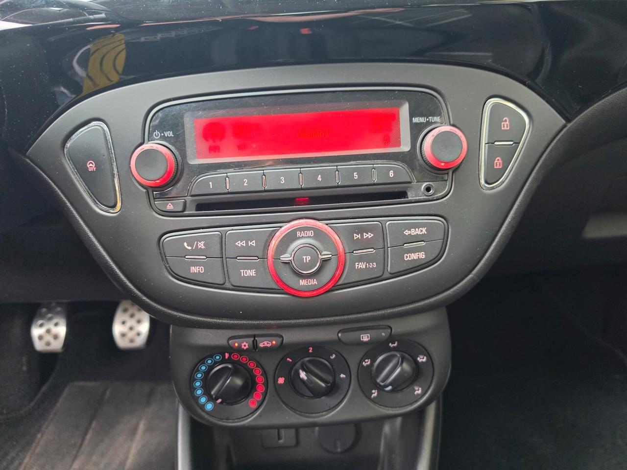 Opel Corsa 1.2 5 porte b-Color