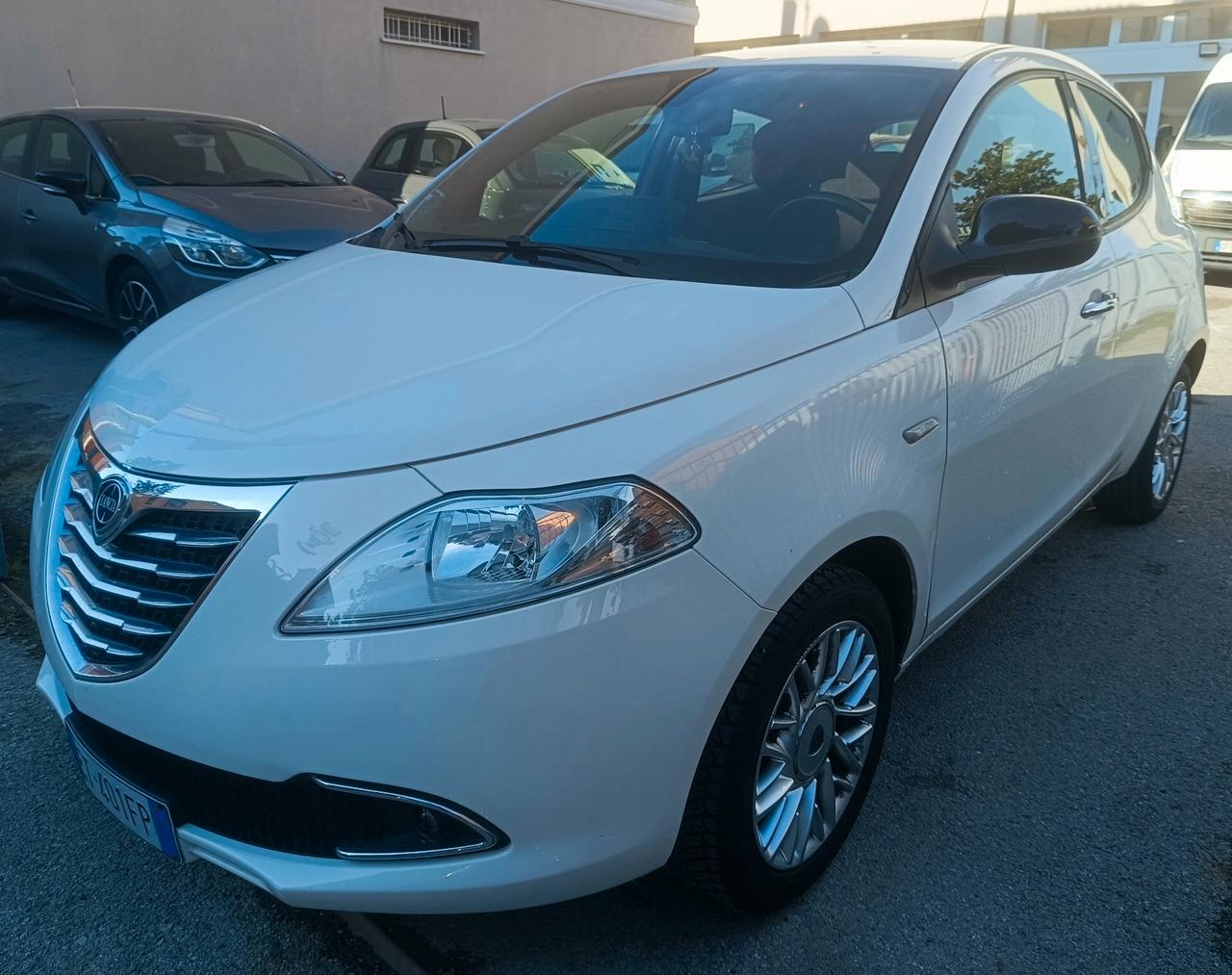 Lancia Ypsilon 1.2 GPL Gold