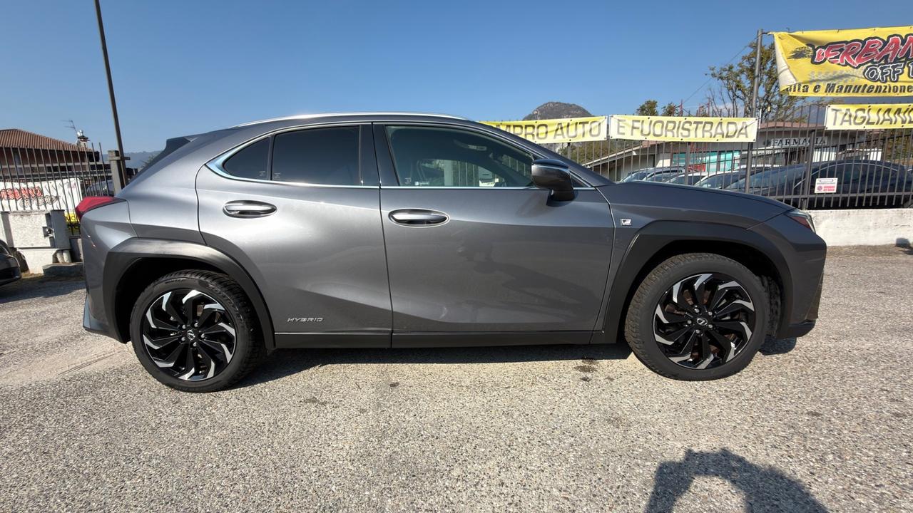 Lexus UX 250h ***** F-SPORT ****** 4WD ******* 4X4 *******