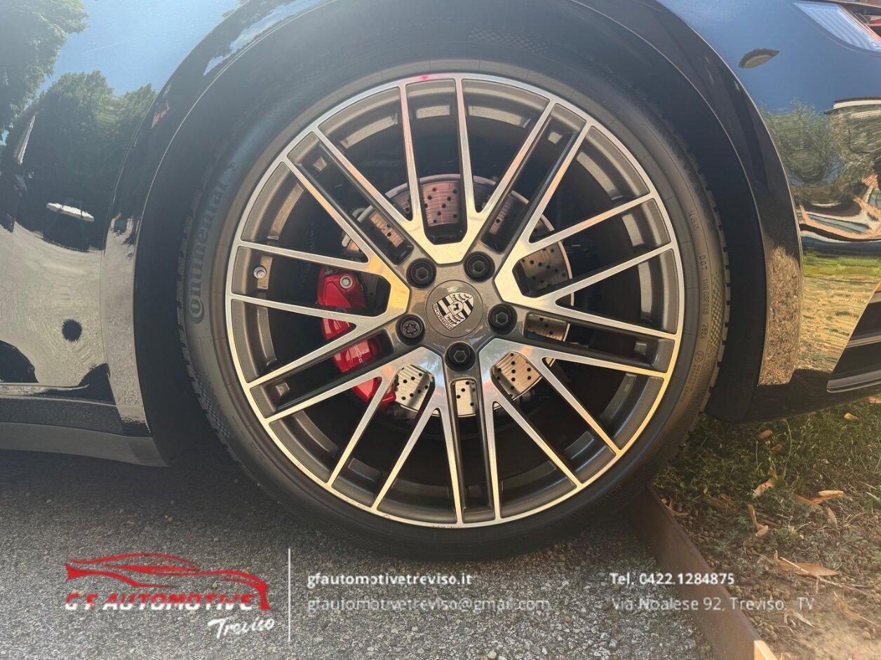 Porsche 911 Coupe 3.0 Carrera 4S auto