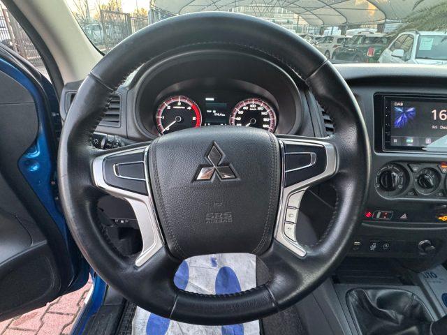 MITSUBISHI L200 2.3 D CLUB CAB 4x4 EASY SELECT INVITE CONNECT