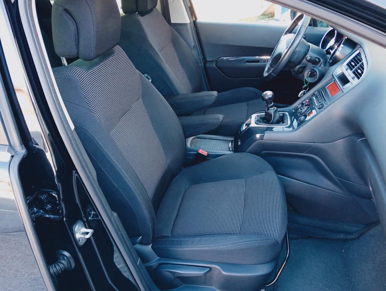 Peugeot 5008 2.0 HDi 150CV