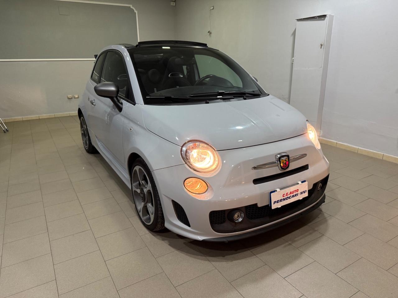 Abarth 500 C 1.4 Turbo T-Jet Custom