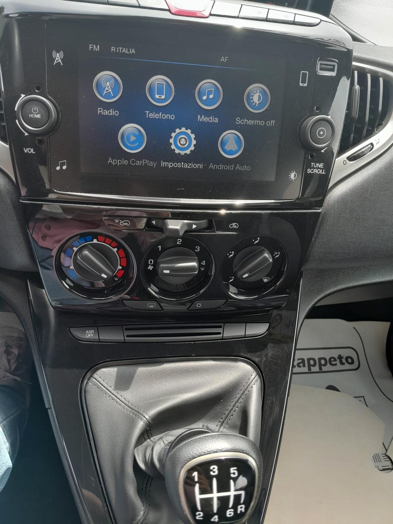 Lancia Ypsilon 1.0 FireFly 5 porte S&S Hybrid Ecochic Gold