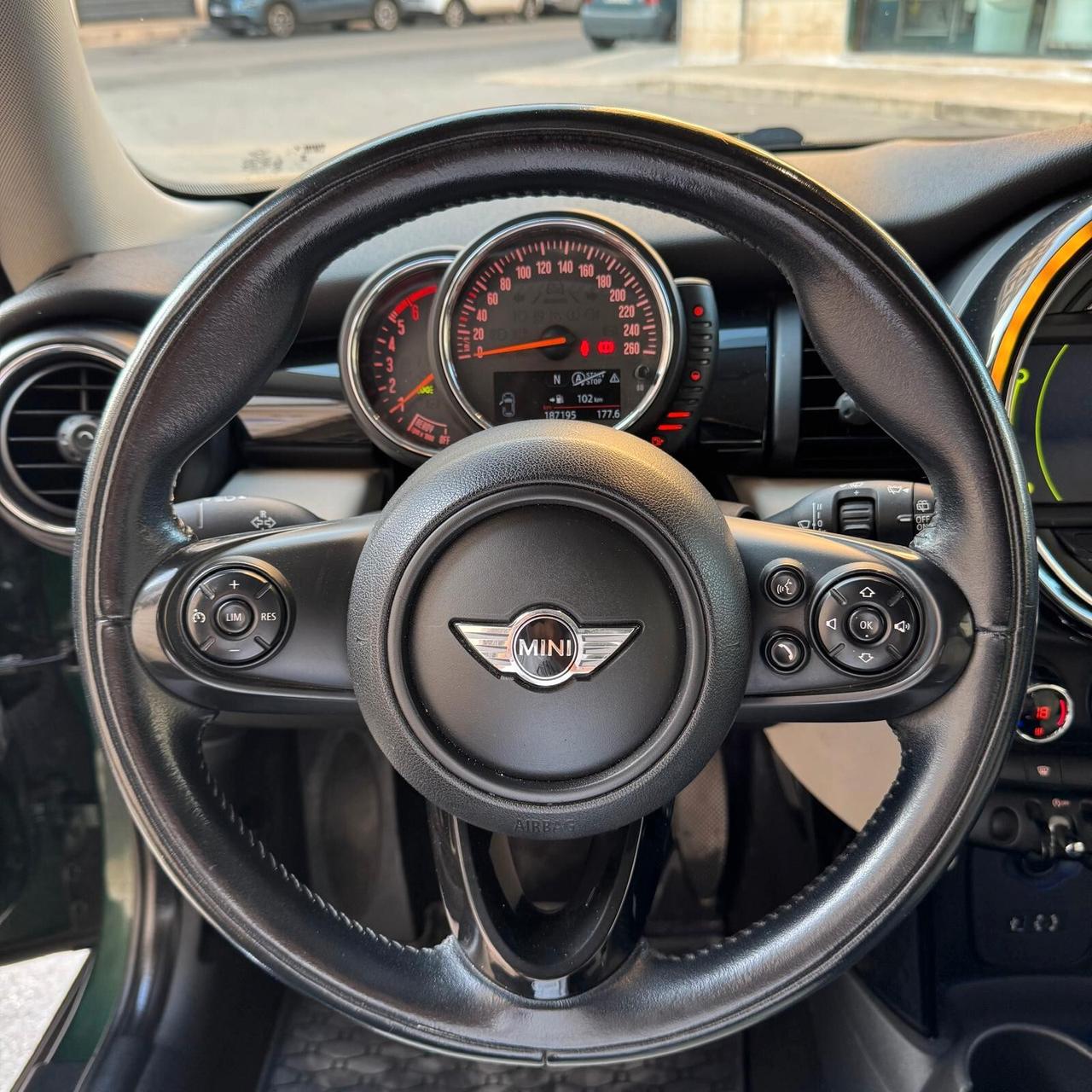Mini Cooper D 1.5 diesel 116cv Chili