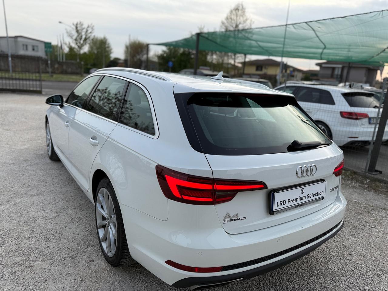 Audi A4 Avant 35 2.0 tdi Business 150cv s-tronic my16