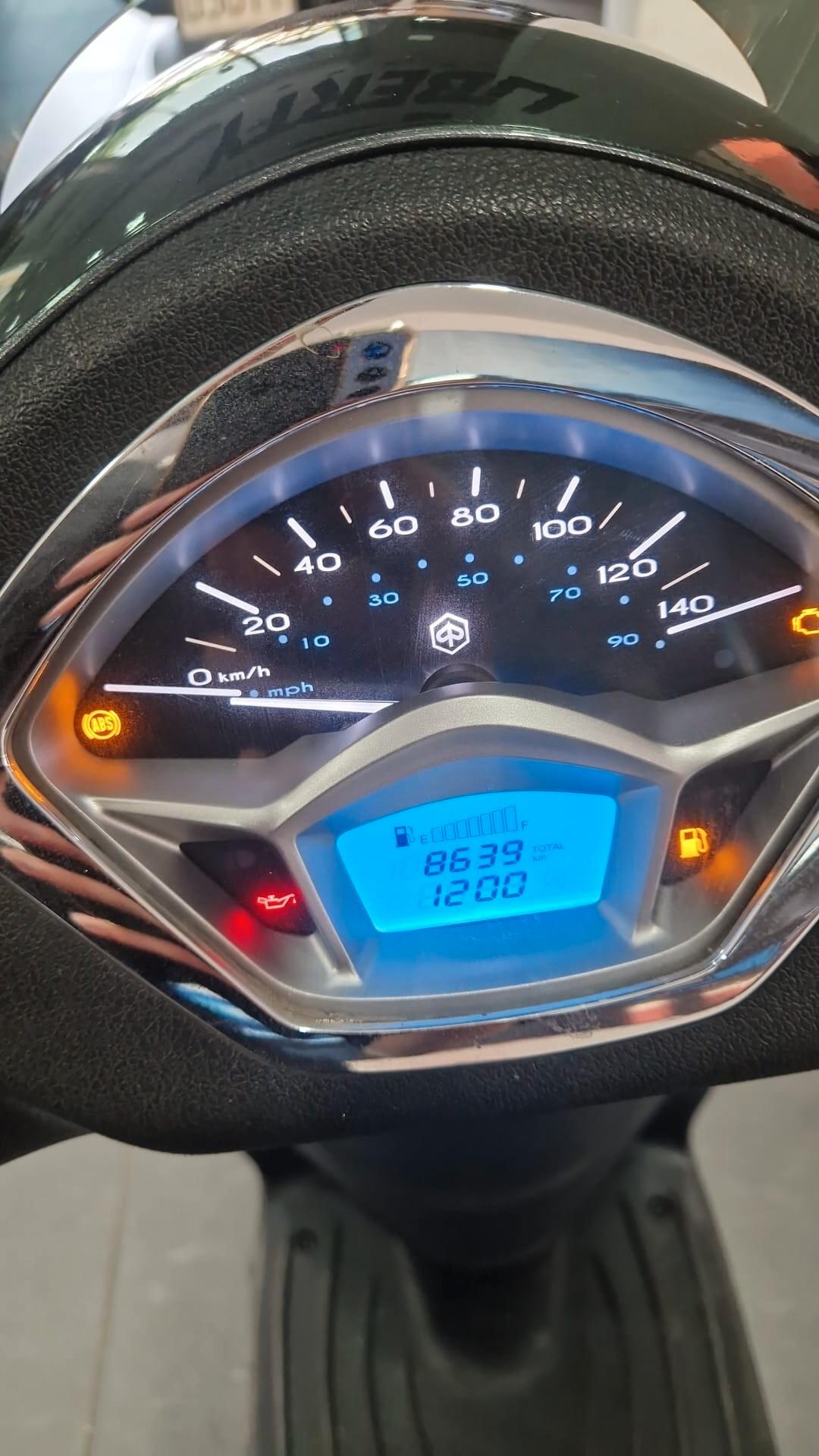 Piaggio Liberty S 125 BASE
