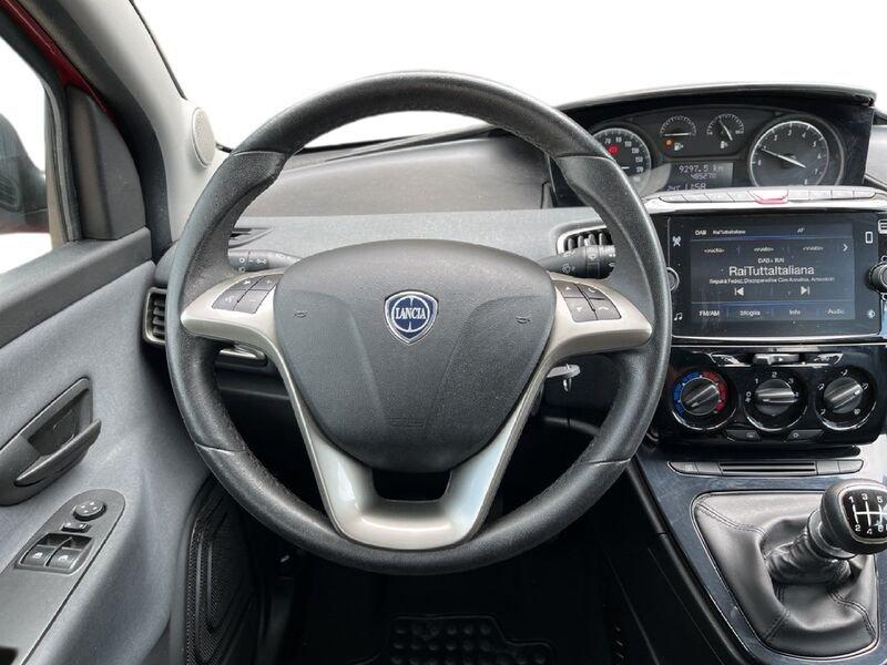 Lancia Ypsilon III 2021 0.9 t.air Silver metano 70cv