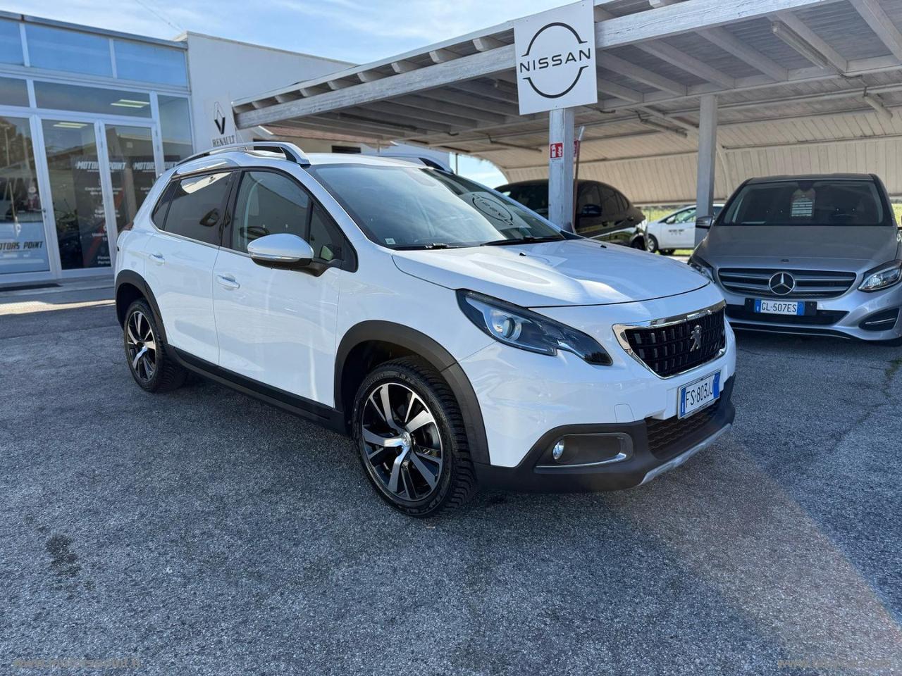 PEUGEOT 2008 BlueHDi 100 S&S Black Matt