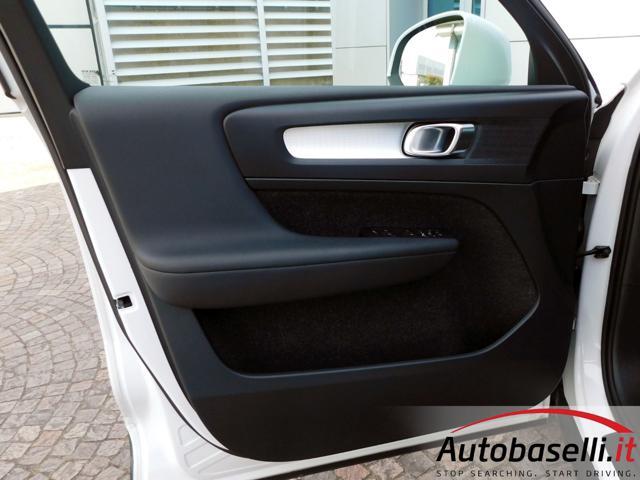 VOLVO XC40 2.0T4 190CV GEARTRONIC MOMENTUM AUTOMATICA