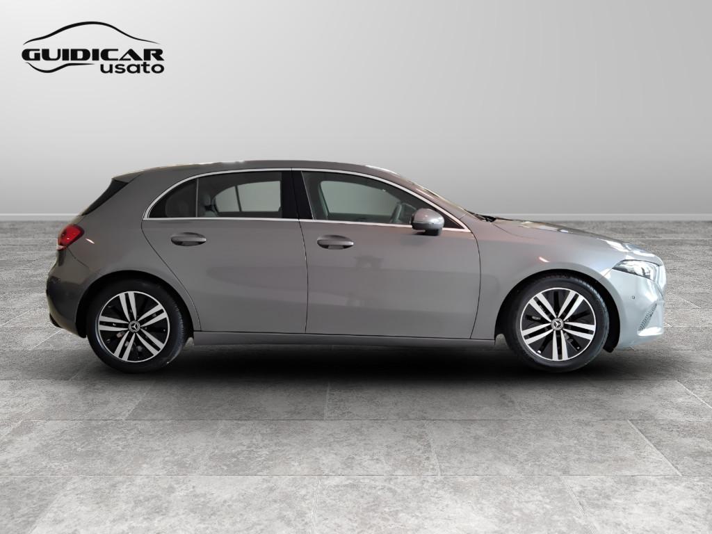 Mercedes-Benz Classe A - W177 2018 - A 180 d Sport auto