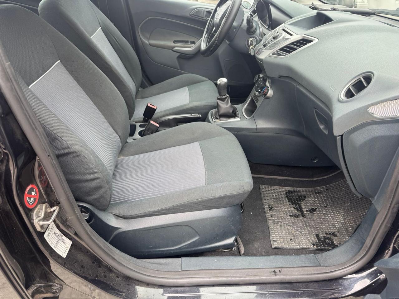 Ford Fiesta 1.2 82 CV 5 porte Titanium neopatentati