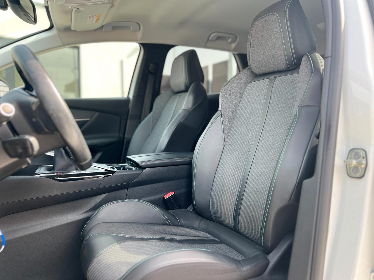 Peugeot 3008 1.2 Turbo 131cv Allure UNICO PROPRIETARIO ITALIANA