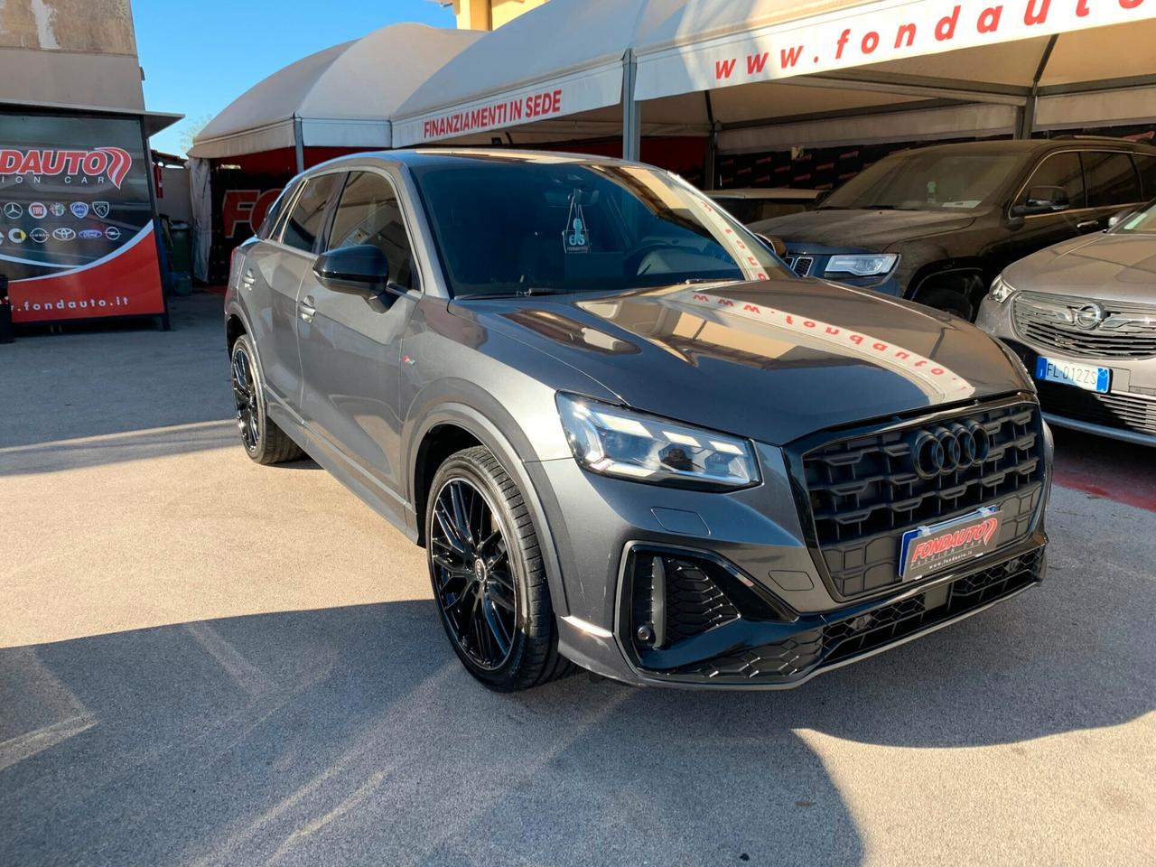 Audi Q2 30 TDI S tronic Identity Black