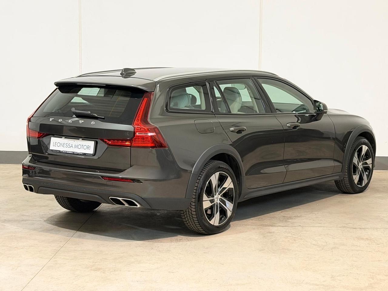 Volvo V60 Cross Country B4 (d) AWD automatico Ultimate