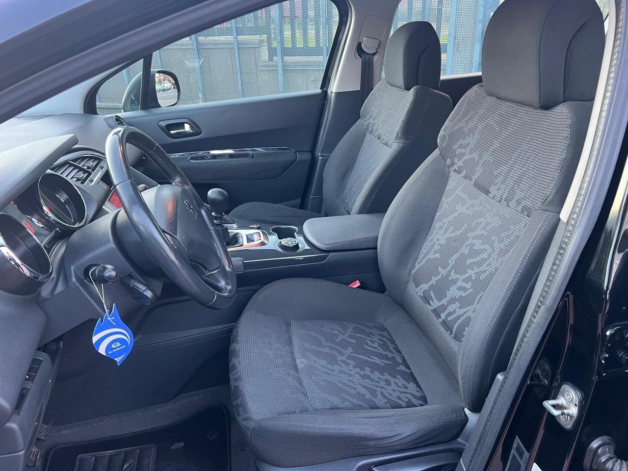 Peugeot 3008 1.6 HDi 115CV Business