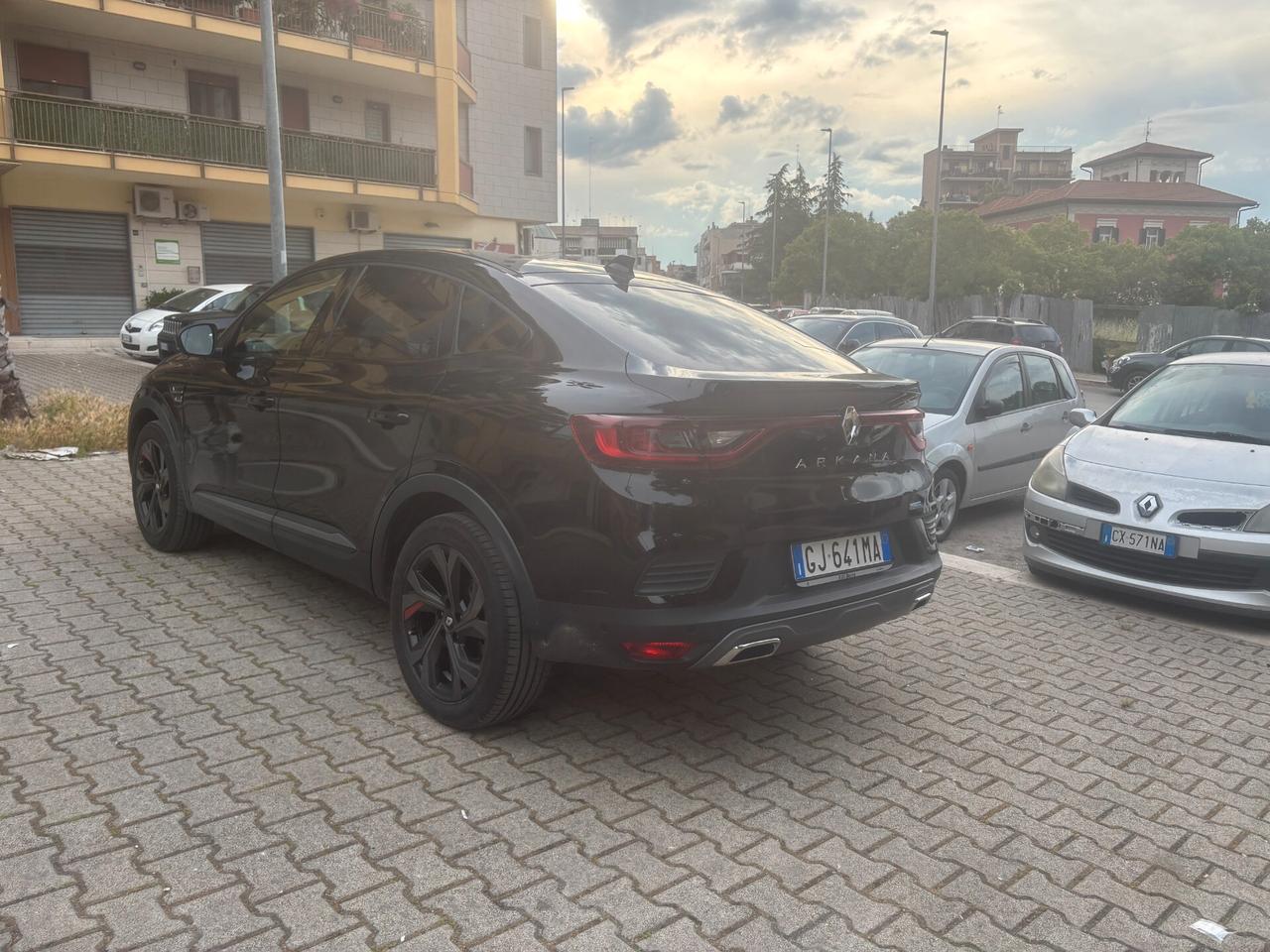 Renault Arkana Hybrid E-Tech 145 CV R.S. Line